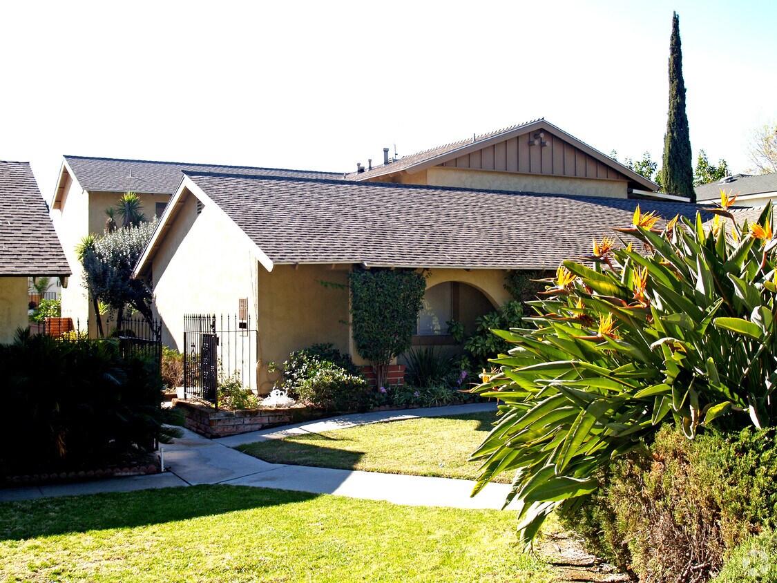 Foto del edificio - 2262 W Loma Verde Dr