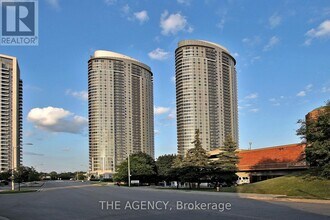 Building Photo - 135 Village Green Square
