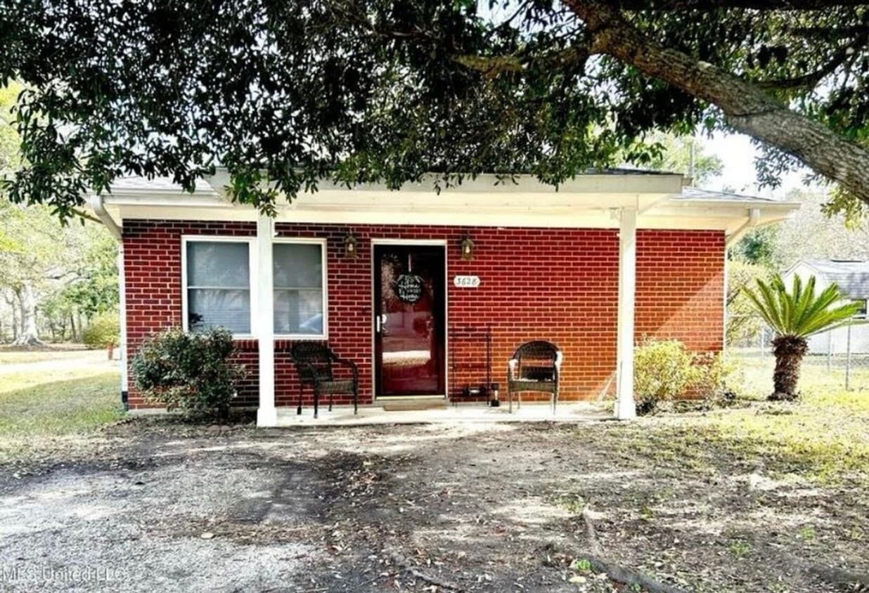 Primary Photo - Adorable Home for Rent – Gautier, MS