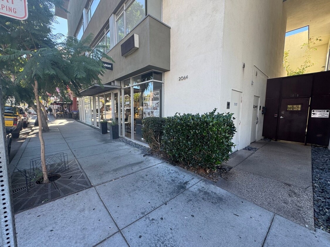 Primary Photo - Beautiful 2Br/2Ba Townhome In Little Italy...