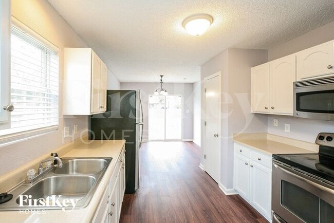 Building Photo - 5330 Dollar Run Dr