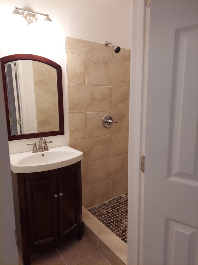 Bath - 13297 Packard Dr
