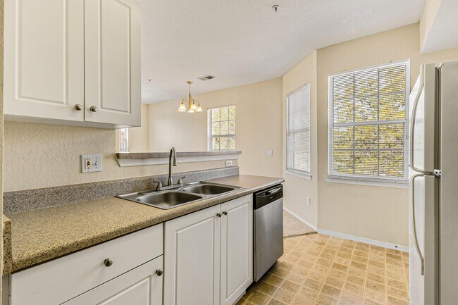 Building Photo - 1777 Sophias Dr