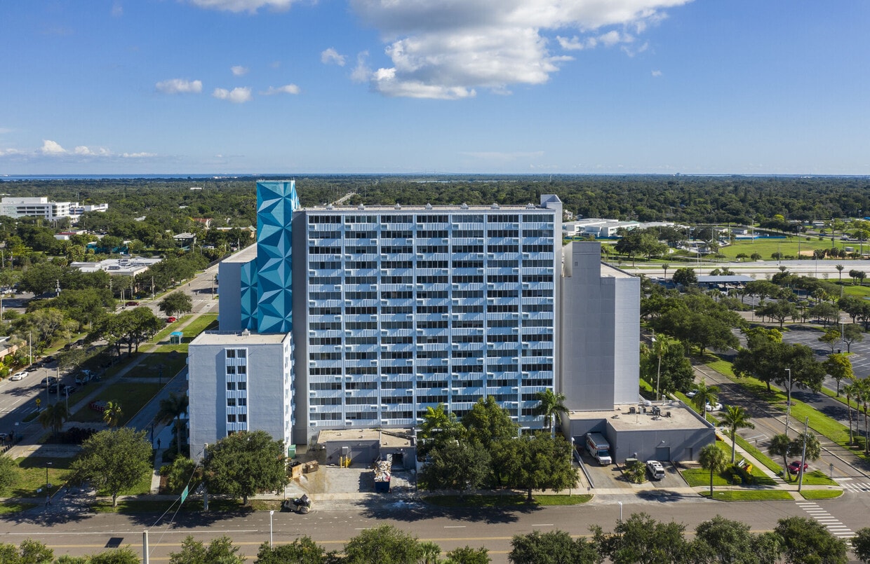 The Wayland Apartments in Saint Petersburg, FL