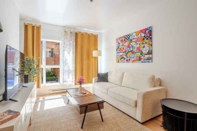 Photo du bâtiment - 201 Rue Charlotte