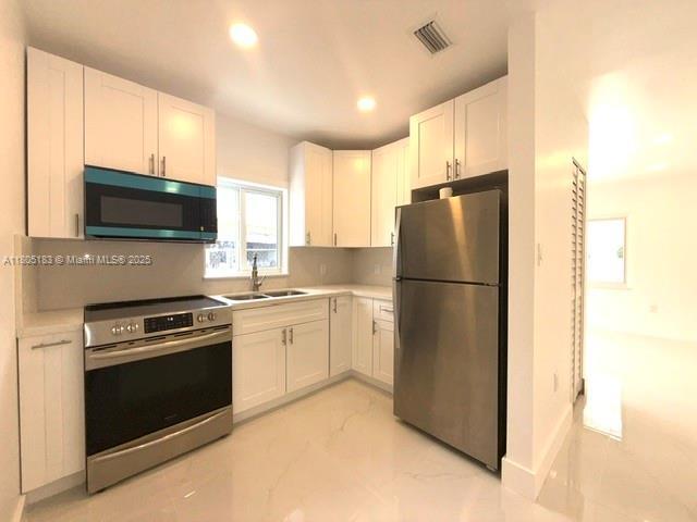 Foto del edificio - 228 NW 32nd Ave