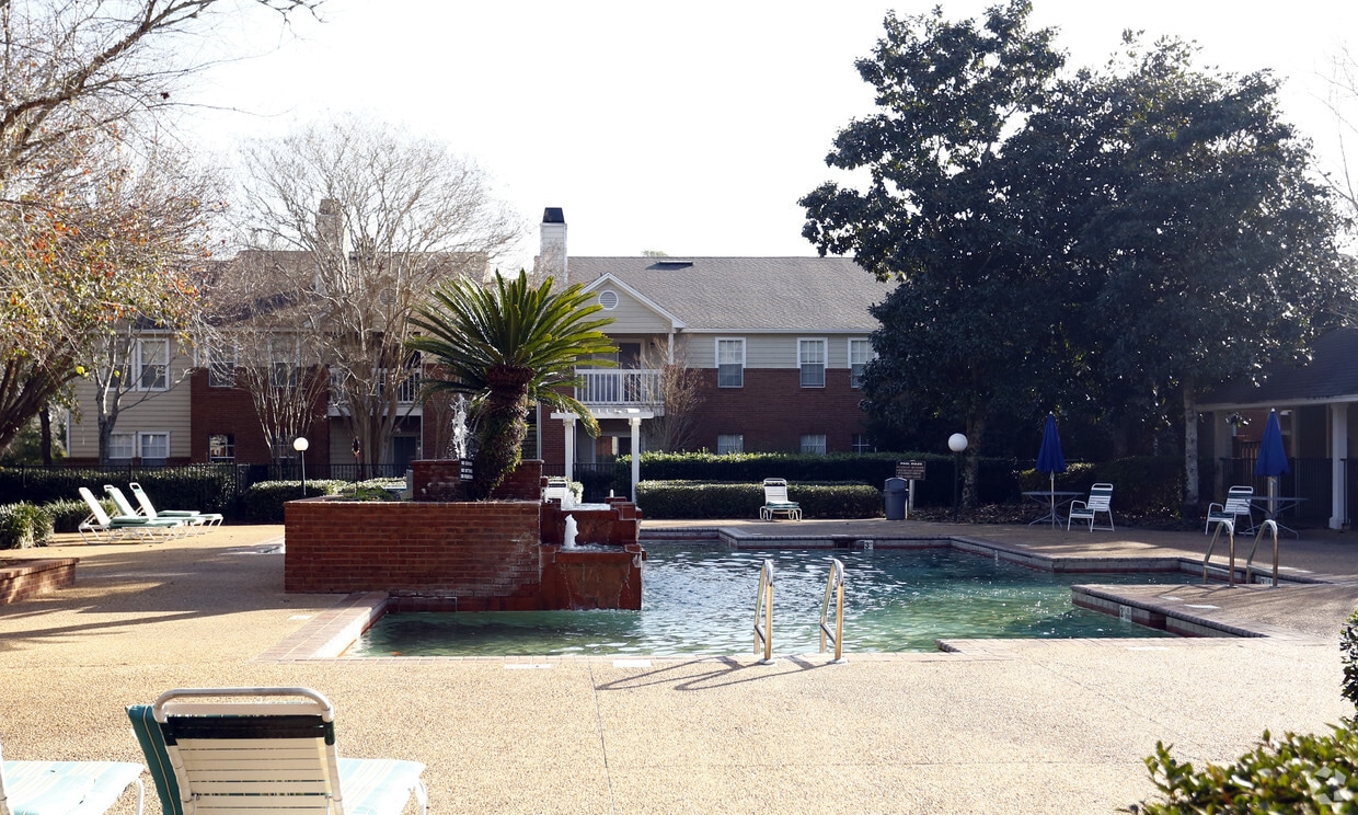 Arbor Gates Apartments in Fairhope, AL