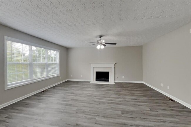 Foto del edificio - 1294 Log Cabin Ln SE