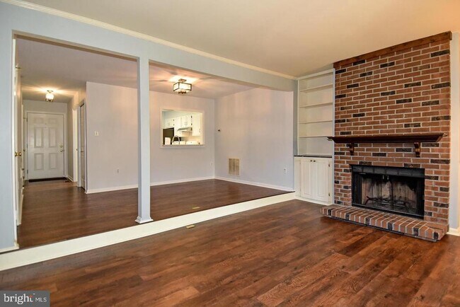 Building Photo - 10451 Malone Ct