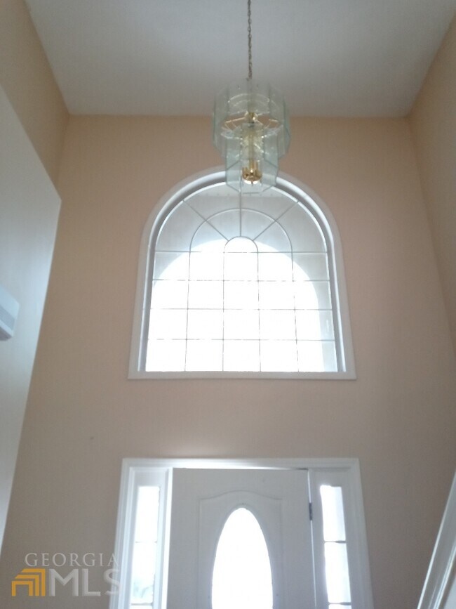 Building Photo - 382 Summer Hill Cir