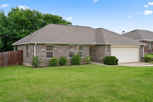 Foto del edificio - 12502 Hackberry Dr