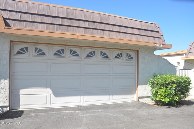Building Photo - 4162 Lake Harbor Ln