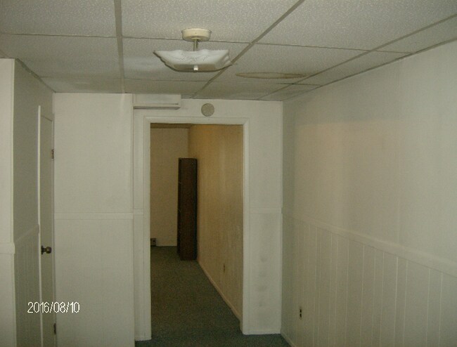Building Photo - 308 Market St