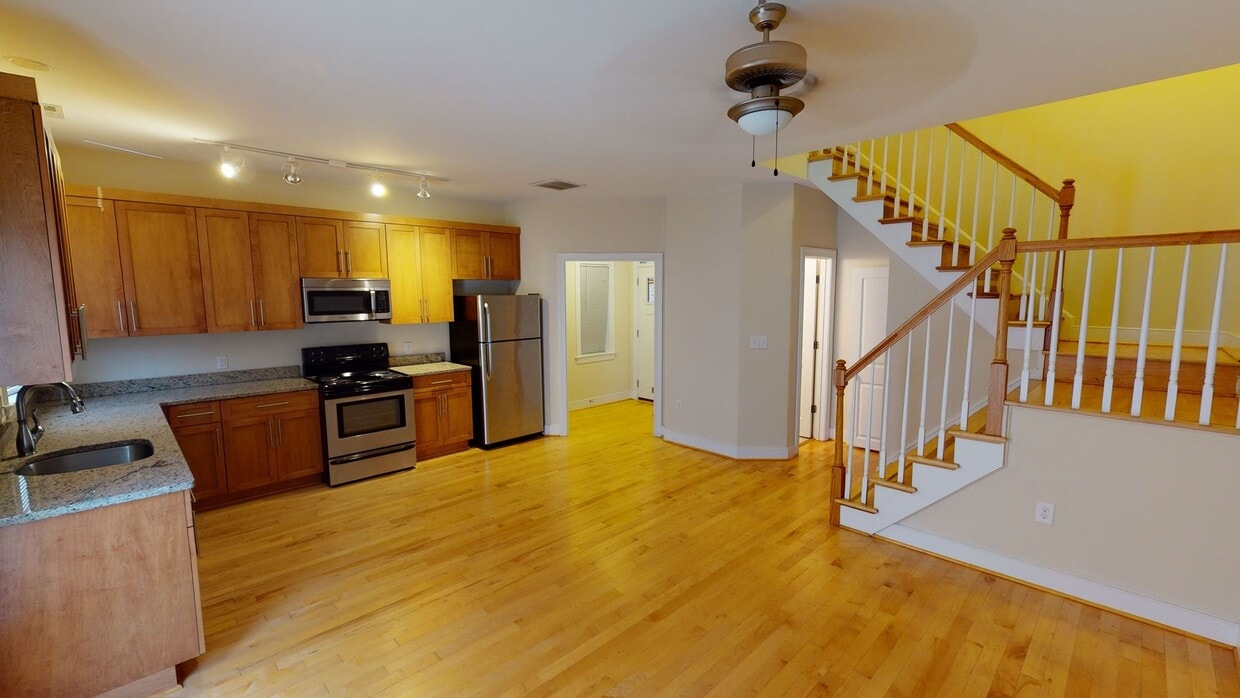Primary Photo - 3027 Park Ave
