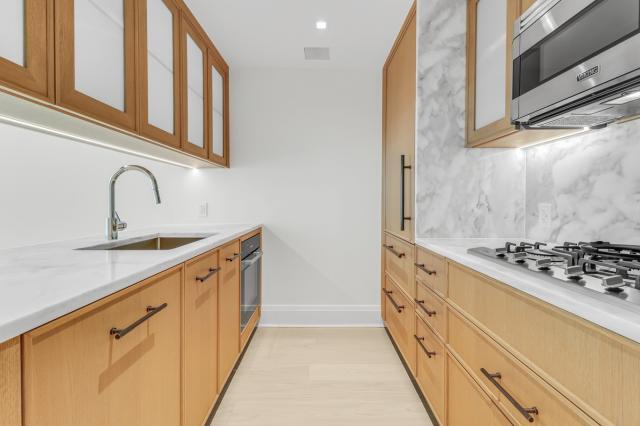 Building Photo - 2 bedroom in NEW YORK NY 10282