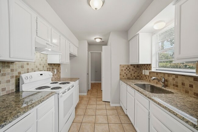 Building Photo - 9036 Kerrwood Ln
