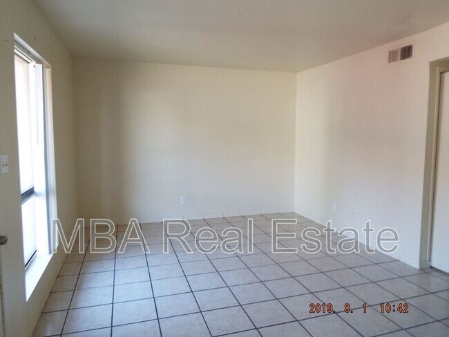 Foto del edificio - 11350 W Tennessee Ave