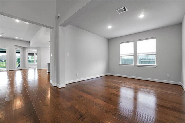 Foto del edificio - 6406 Prairie Landing Blvd