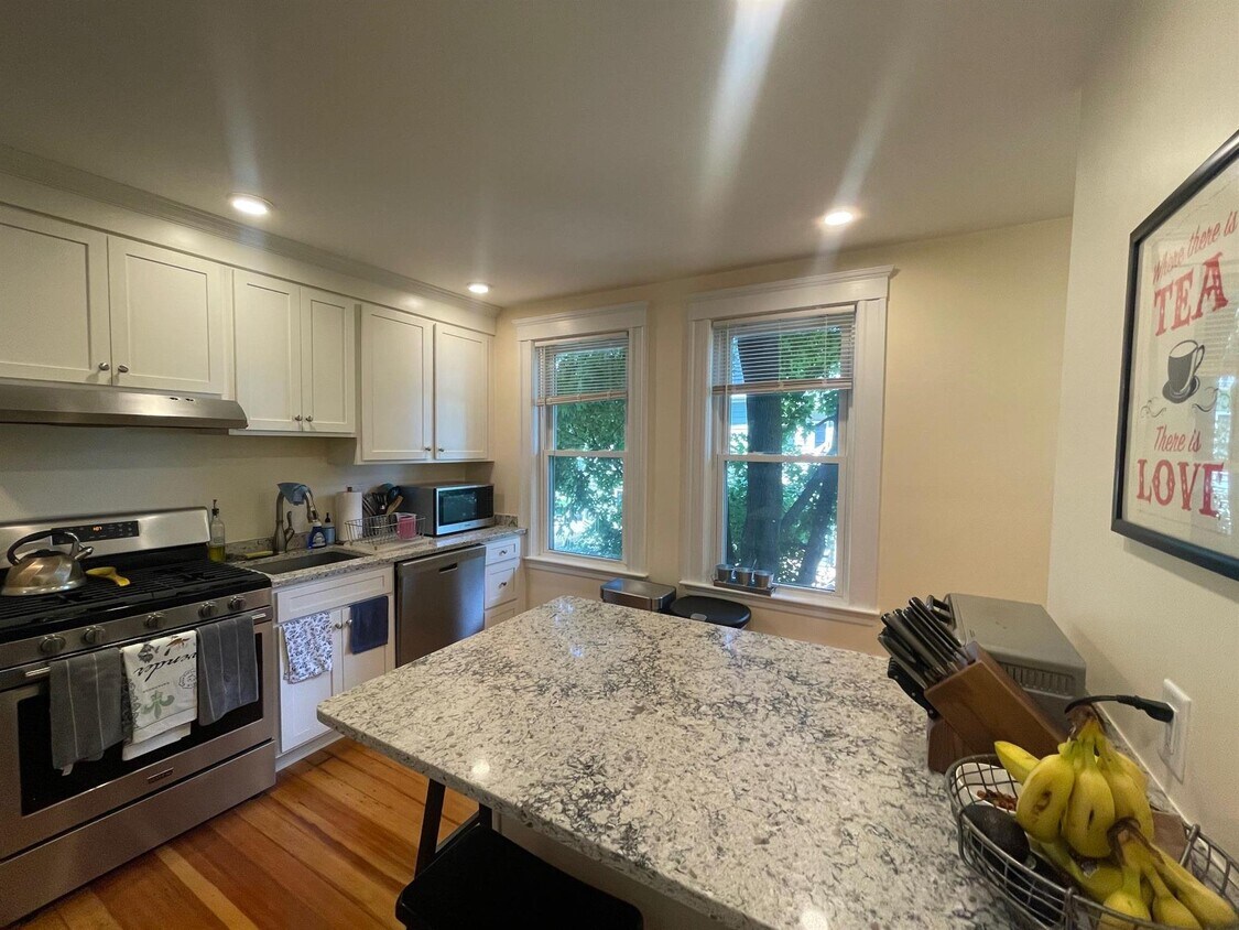 Foto principal - 24 Ashland St