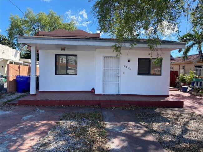 Foto del edificio - 2460 NW 15th St