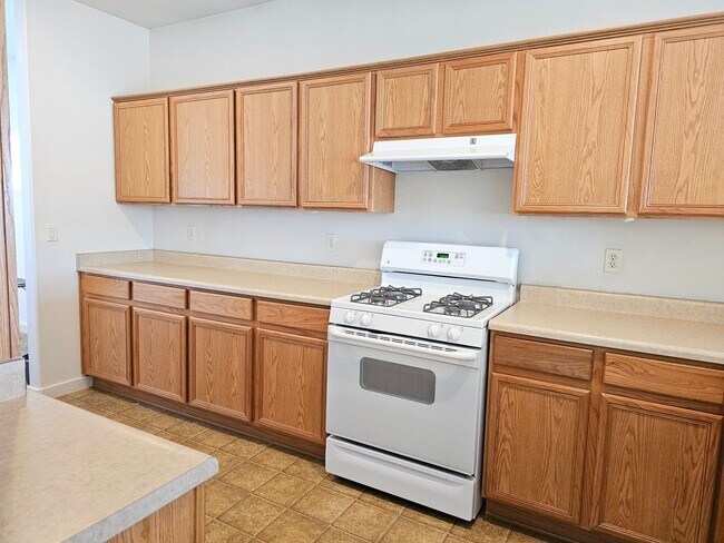 Building Photo - Golden Valley Stunner! 3 Car garage with E...