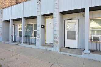 Building Photo - 2426-1/2 S 16th St