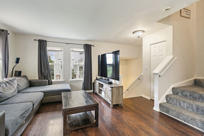 Foto del edificio - 361 Holiday Ln