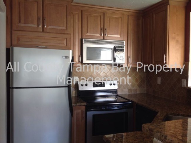 Foto del edificio - 8615 Mallard Reserve Dr