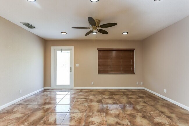 Building Photo - 9896 Liberty Ct