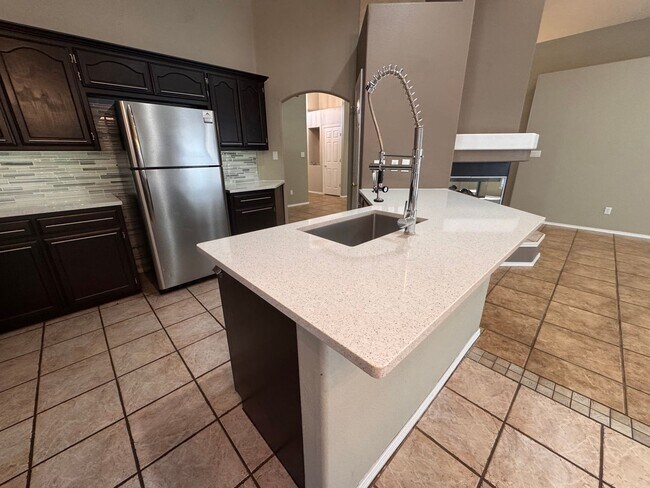 Foto del edificio - 9701 Tapatio Dr NW