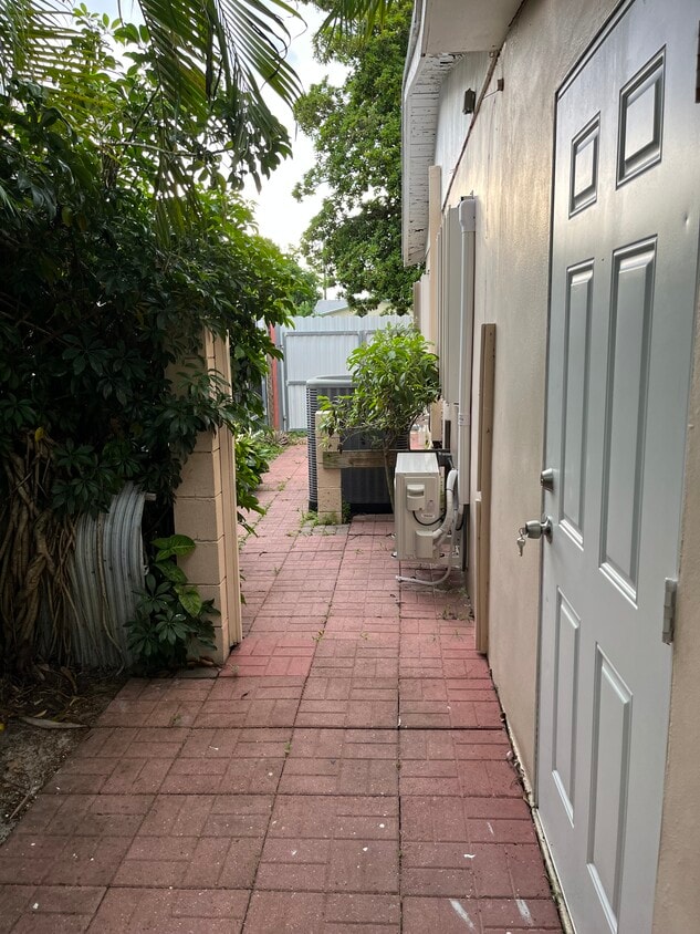 Photo - 17301 NW 53rd Ct (Miami Gardens, FL)