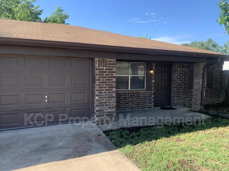 Primary Photo - 2700 Rudy Road - 2700