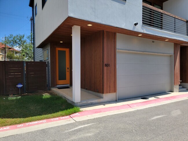 Foto del edificio - 102 Tendick St