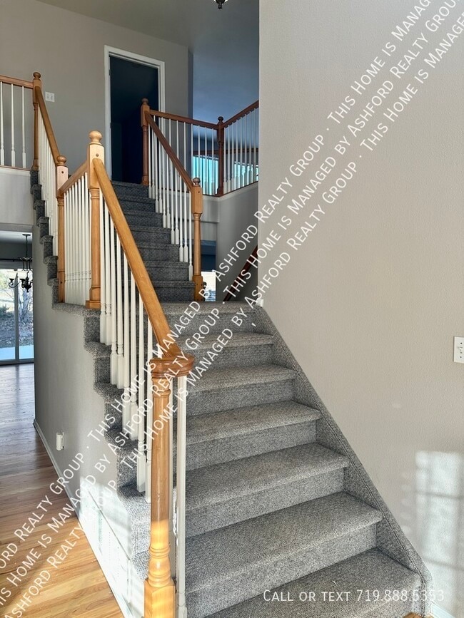 Building Photo - 1266 Mt Estes Dr