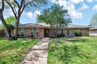 Building Photo - 2905 Hilltop Ln