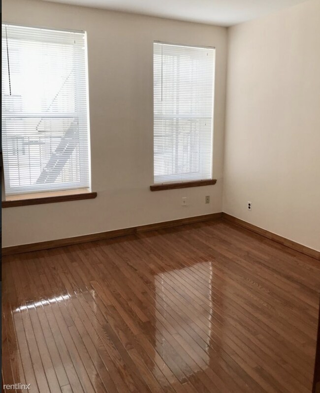 Building Photo - 2 br, 1 bath Apartment - 525 80th St