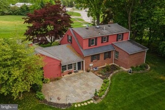 Building Photo - 120 Walker Rd