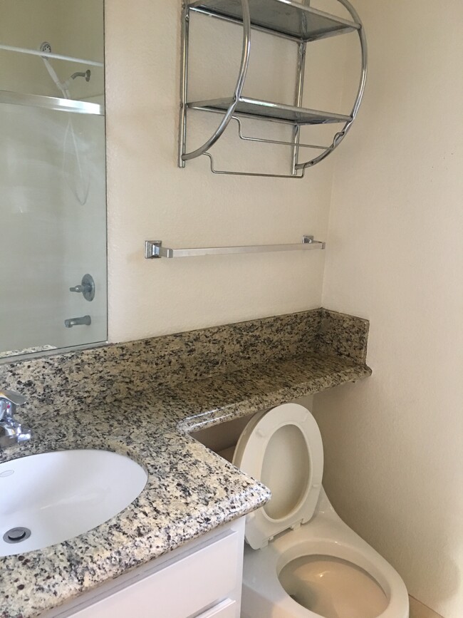 Full Bath for Bedroom 2 - 4165 Renaissance Dr