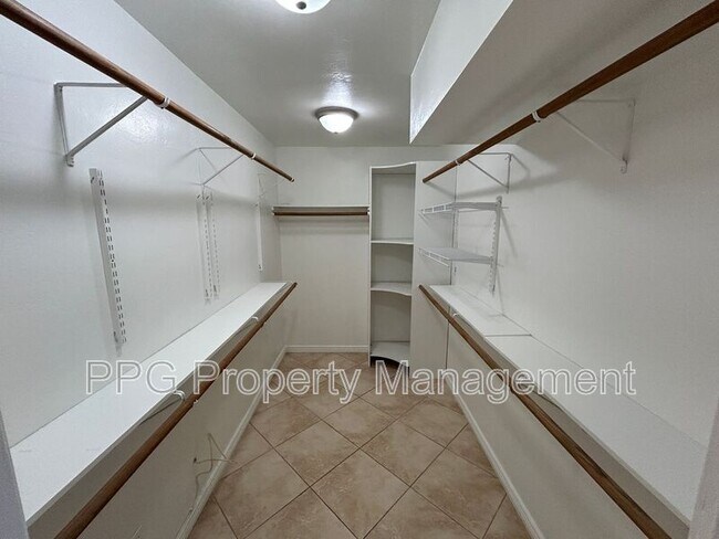 Building Photo - 248 Laguna Dr E