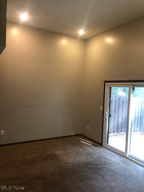 Building Photo - 3530 Villa-Casa Ct