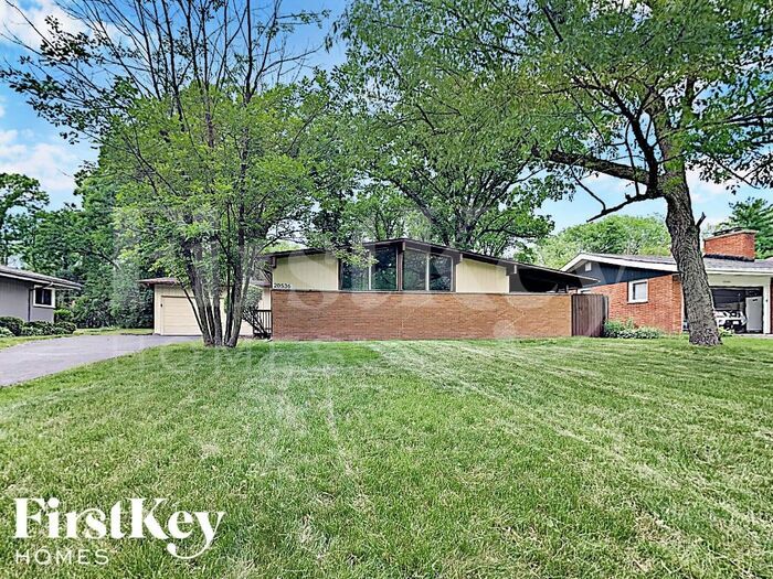 Primary Photo - 20536 Greenwood Dr