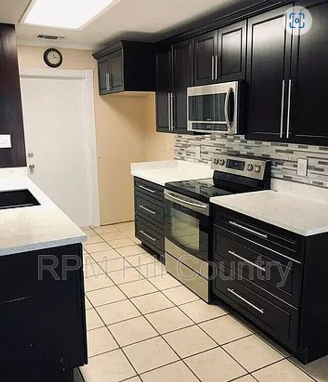 Foto del edificio - 3823 Pipers Meadow St