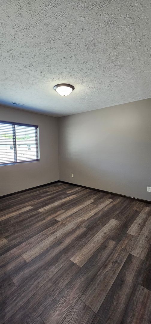 Building Photo - 816 Phoenix Ct