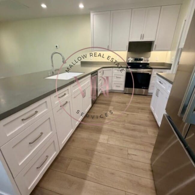 Building Photo - 1231 1/2 Eunice Dr