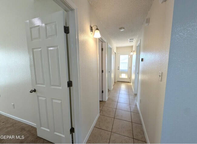 Foto del edificio - 11740 Autumn Wheat Dr