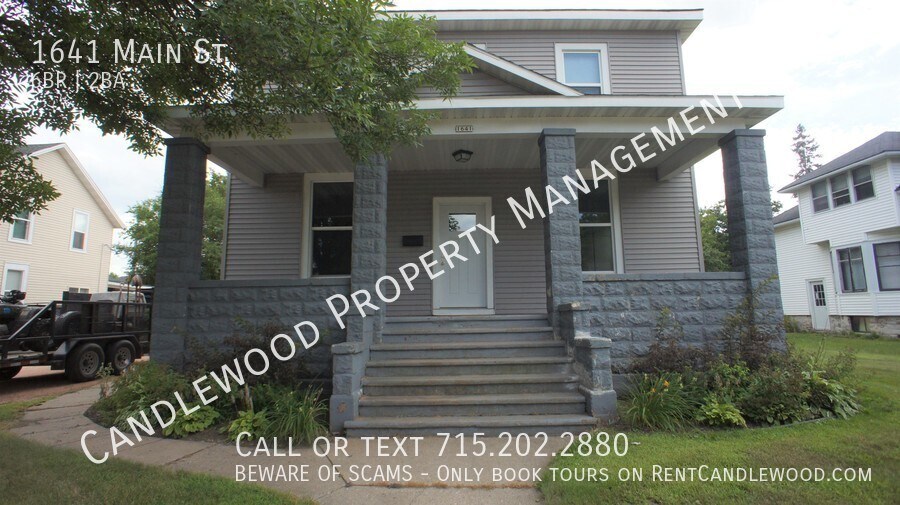 Primary Photo - 1641 Main St