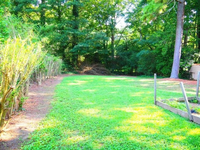 Foto del edificio - 1457 Thunderwood Ln SW