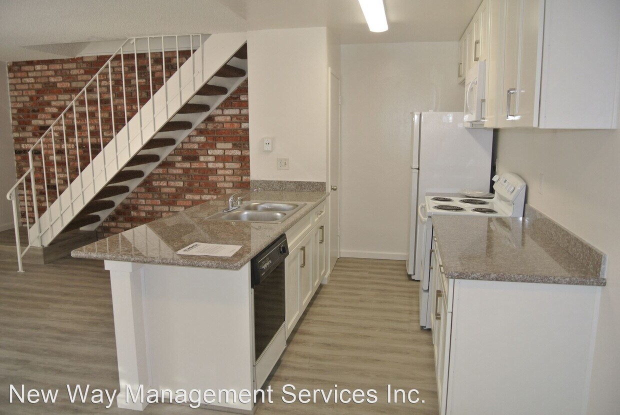 Building Photo - 2 br, 1 bath House - 1214 Sycamore Drive #3