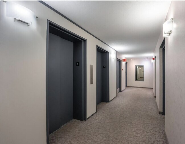 Photo du bâtiment - 365 Wellington Cres