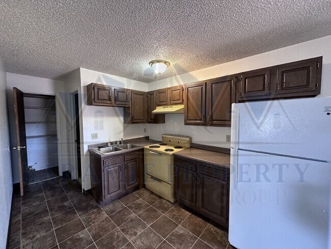Foto del edificio - 702 Downey St